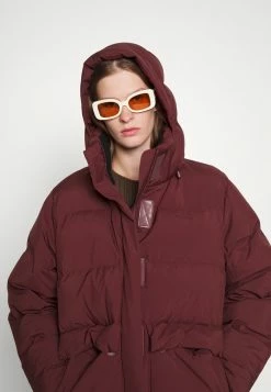 Holzweiler BESSEGGEN JACKET - Down Jacket - Burgundy Red -Holzweiler shop 090b66d3c1044599b33b160ead4db3ac