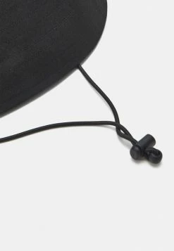 Holzweiler RAJAH RAIN BUCKET HAT - Hat - Black 5 Holzweiler RAJAH RAIN BUCKET HAT - Hat - Black -Holzweiler shop 0fd3f8af0a4a4d1bb0c3fcfcdec9a1c6