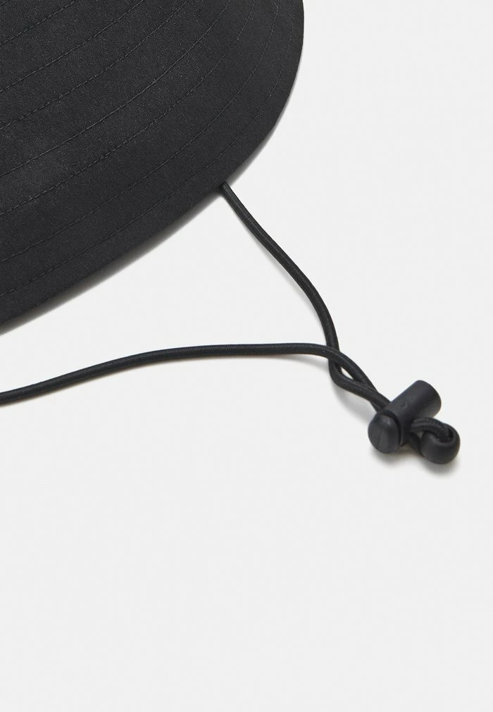 RAJAH RAIN BUCKET HAT - Hat - black Holzweiler RAJAH RAIN BUCKET HAT - Hat - Black -Holzweiler shop 0fd3f8af0a4a4d1bb0c3fcfcdec9a1c6