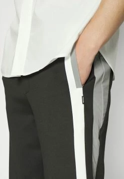 Holzweiler TRIBECA TRACK PANTS - Tracksuit Bottoms - Black Mix 6 Holzweiler TRIBECA TRACK PANTS - Tracksuit Bottoms - Black Mix -Holzweiler shop 1021f08c72d54289b7895db3fc4c880d