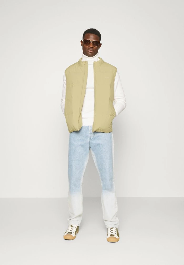 DAFF VEST - Waistcoat - beige Holzweiler DAFF VEST - Waistcoat - Beige -Holzweiler shop 18cb52099a0740c68908f383ddd2c7ad