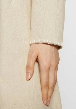 Holzweiler VISION STITCH DRESS - Day Dress - Sand 8 Holzweiler VISION STITCH DRESS - Day Dress - Sand -Holzweiler shop 1a4f6022b298472f87efda9a82838a2e