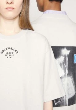 Holzweiler RANGER PATCH TEE UNISEX - Print T-shirt - Light Grey -Holzweiler shop 1d40fa0027824f489a2b7cd11079531c