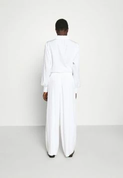 Holzweiler NUKA TROUSER - Trousers - White 4 Holzweiler NUKA TROUSER - Trousers - White -Holzweiler shop 1d7f7e55bd464aa98e3f62a9b5fcd62f