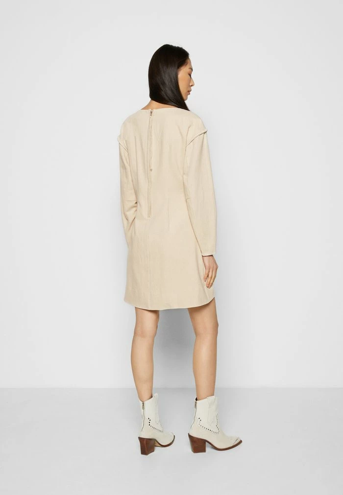 VISION STITCH DRESS - Day dress - sand Holzweiler VISION STITCH DRESS - Day Dress - Sand -Holzweiler shop 1f38e537b6a0407783939171620f8dbc