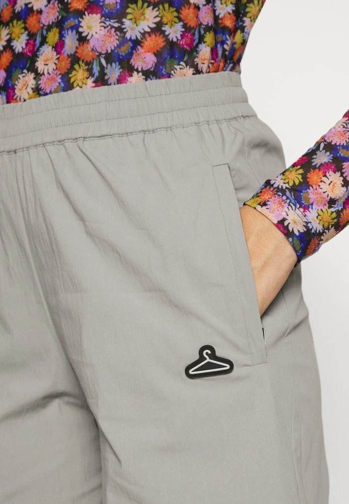 HANGER TRACK PANTS - Tracksuit bottoms - grey mix Holzweiler HANGER TRACK PANTS - Tracksuit Bottoms - Grey Mix -Holzweiler shop 24b055d68632447bb8982f0c84a33d6b