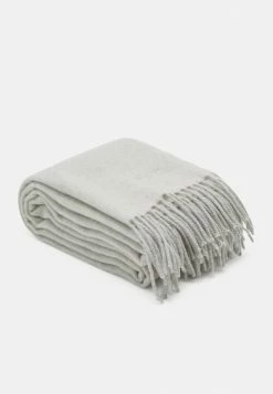 Holzweiler DIPPER SOLID UNISEX - Foulard - Light Grey -Holzweiler shop 24c6b7ebef5c4ba984a0059c1bdaa41a