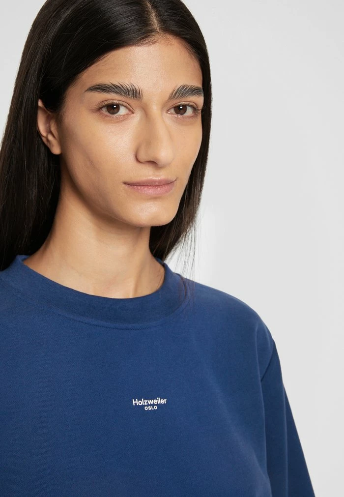 OSLO CREW - Sweatshirt - navy Holzweiler OSLO CREW - Sweatshirt - Navy -Holzweiler shop 289c619fb6ab4ca49bdb1946648c775e