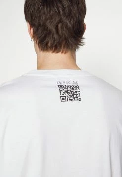 Holzweiler SALT TEE - Print T-shirt - White -Holzweiler shop 2e3019c07e764b7faa196c77fcd89203