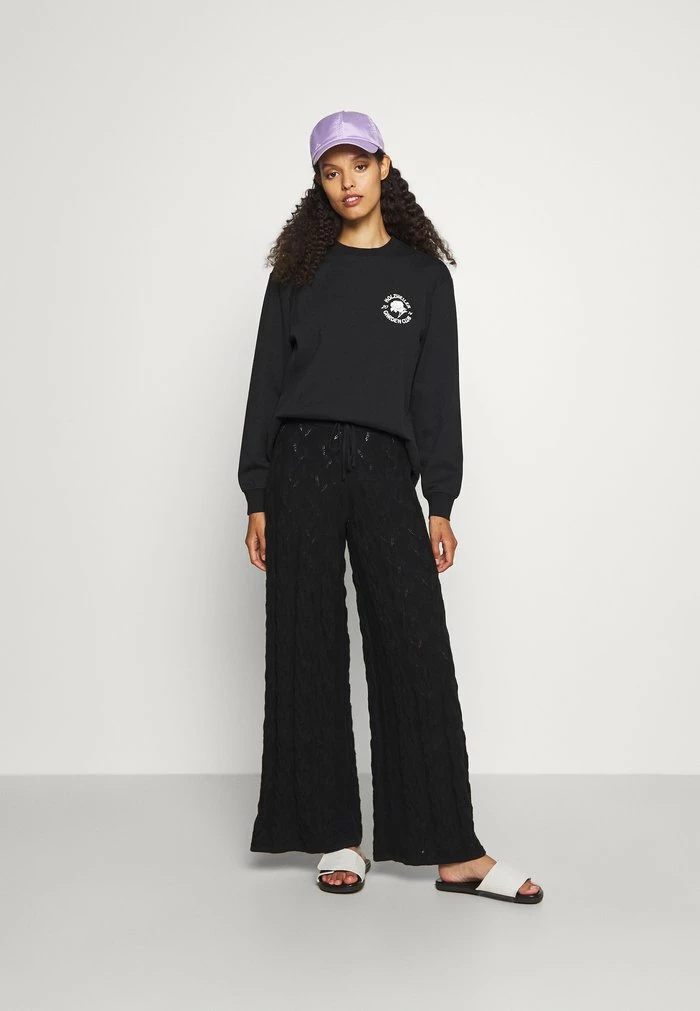 THIRIL TROUSER - Trousers - black Holzweiler THIRIL TROUSER - Trousers - Black -Holzweiler shop 301dc073ec3b4d6d845e5347d4f01a7d