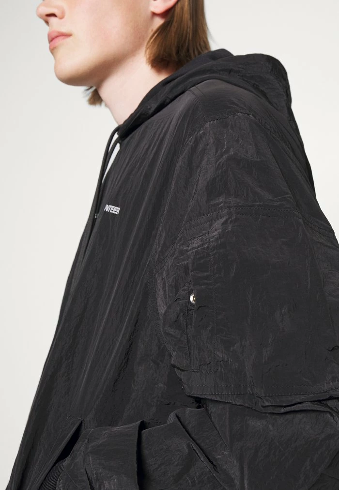 LOKEN TRACK HOOD - Hoodie - black Holzweiler LOKEN TRACK HOOD - Hoodie - Black -Holzweiler shop 30b01608930243039b82306a0b7bc227