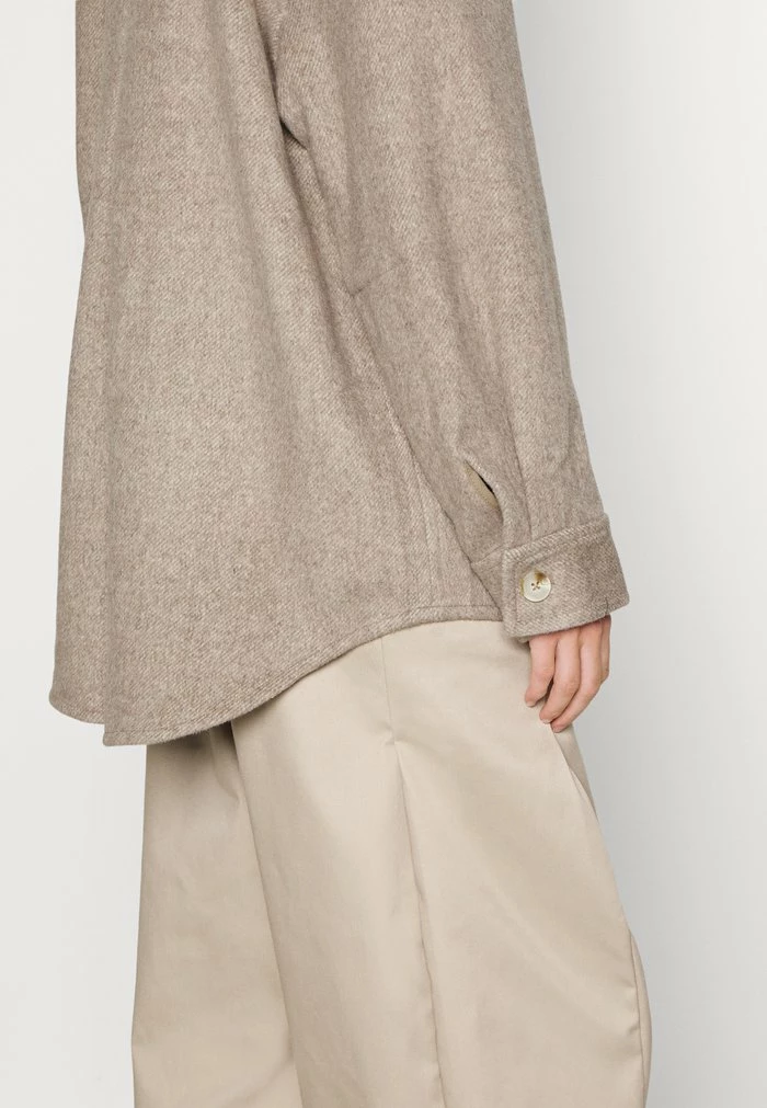 DAIS OVERSHIRT - Bomber Jacket - taupe Holzweiler DAIS OVERSHIRT - Bomber Jacket - Taupe -Holzweiler shop 34e4ce5c6905457e821c93ce16b912b2