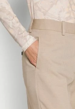 Holzweiler ADVISE TROUSER - Trousers - Sand 6 Holzweiler ADVISE TROUSER - Trousers - Sand -Holzweiler shop 3699a6014db3437aa705c798cb6e3d5e