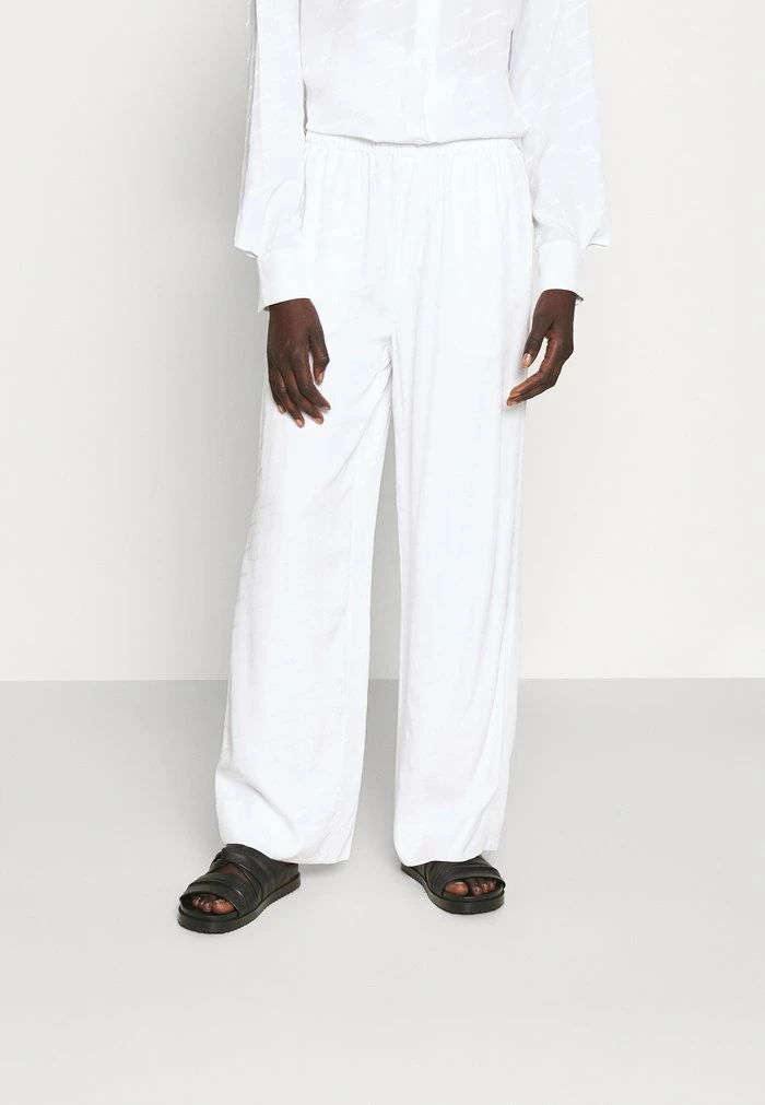 NUKA TROUSER - Trousers - white Holzweiler NUKA TROUSER - Trousers - White -Holzweiler shop 37c018a3945c4154b8adc1693617504c