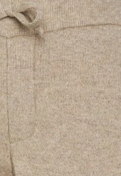 Holzweiler NAVIGATION TROUSER - Trousers - Taupe 4 Holzweiler NAVIGATION TROUSER - Trousers - Taupe -Holzweiler shop 3ab57c62d0fa491082971e5e2459af6d