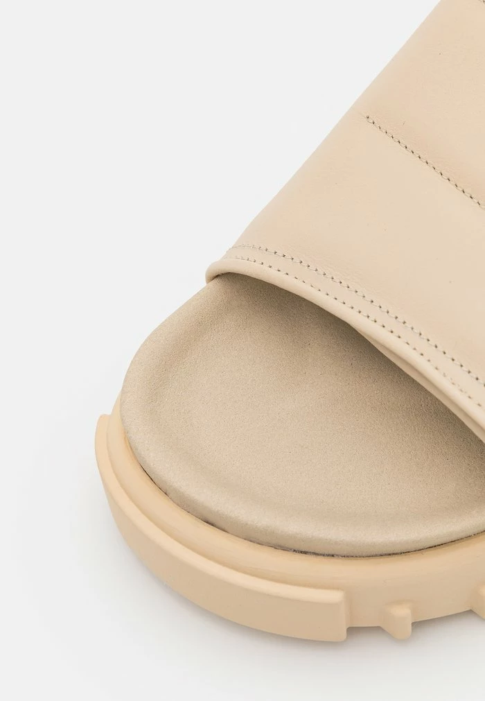 HOLMEN - Mules - ecru Holzweiler HOLMEN - Mules - Ecru -Holzweiler shop 3d33868edadf494ebb22cf4042f92dab