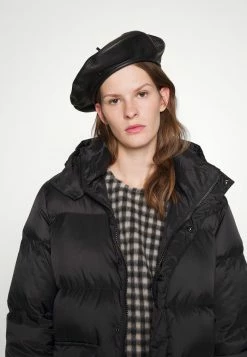 Holzweiler SOL JACKET - Down Coat - Black -Holzweiler shop 3e789b33ec454c3ab82d61c7aa6b3ffc