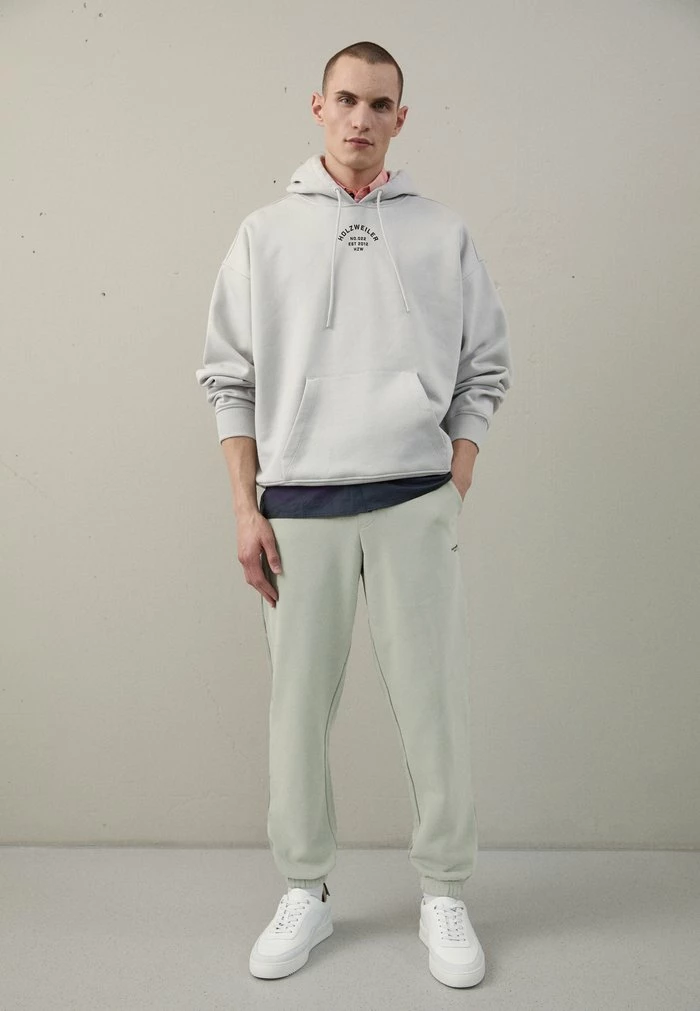 OSLO TROUSER - Tracksuit bottoms - teal Holzweiler OSLO TROUSER - Tracksuit Bottoms - Teal -Holzweiler shop 40a7e079ce294083bc4cce2e0c130b98