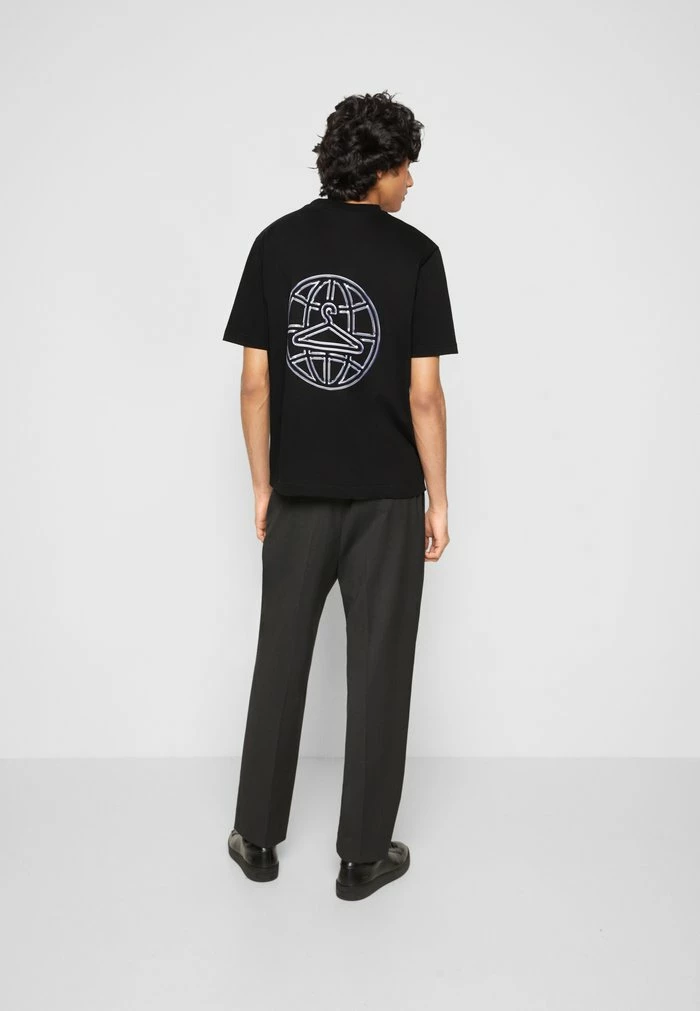 HANGER CHROME TEE - Print T-shirt - black Holzweiler HANGER CHROME TEE - Print T-shirt - Black -Holzweiler shop 4154da1bcea7442d9b7b2f70c8b6eaac