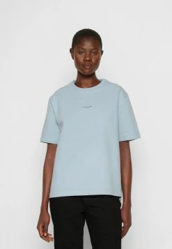 Holzweiler KJERAG OSLO TEE - Basic T-shirt - Blue -Holzweiler shop 44a8790da05e4f4395fb129fe2a67184