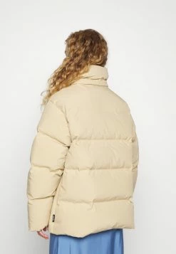 Holzweiler BESSEGGEN JACKET - Down Jacket - Beige -Holzweiler shop 46ed9d8be4c5458a86f937d434923998