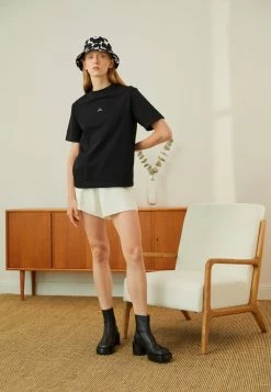 Holzweiler Shorts - Ecru