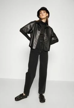 Holzweiler NEPTUNE HANGER - Relaxed Fit Jeans - Black -Holzweiler shop 496f1df952714d2aa7f52926960cb230