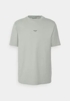 Holzweiler OSLO TEE - Basic T-shirt - Teal 9 Holzweiler OSLO TEE - Basic T-shirt - Teal -Holzweiler shop 4a43cc35d3984aafa49d5b21cb9983c3