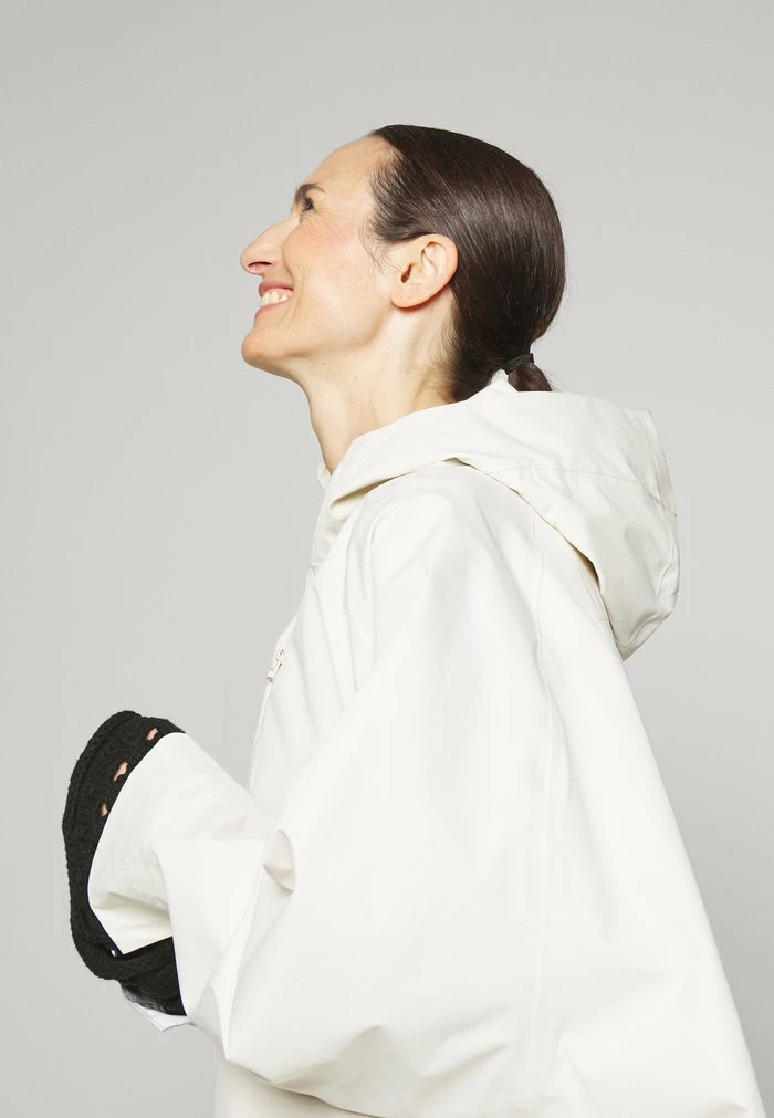 SOLIDARITY PONCHO - Parka - ecru Holzweiler SOLIDARITY PONCHO - Parka - Ecru -Holzweiler shop 4f014fb7a7cc4730be4141fed1d67465