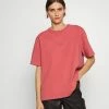 Holzweiler KJERAG OSLO TEE - Basic T-shirt - Coral -Holzweiler shop 53ce3bb7056f4951a60e99e4a48ab294