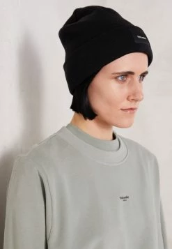 Holzweiler WAKE BEANIE - Beanie - Black -Holzweiler shop 53d7a53a04564594be792543d14d7cfe
