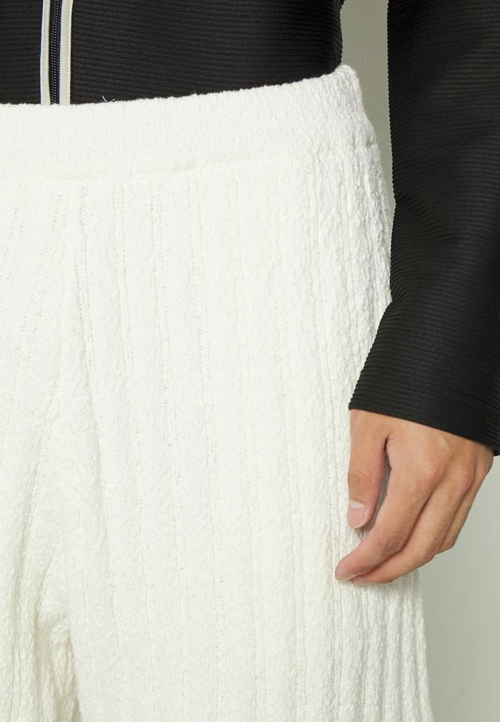 AFO - Shorts - ecru Holzweiler AFO - Shorts - Ecru -Holzweiler shop 57464098198d4e2d89a0eef0652d3af7