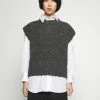 Holzweiler SILA VEST - Jumper - Charcoal 1 Holzweiler SILA VEST - Jumper - Charcoal -Holzweiler shop 5788ef7c846149278cc5a4f83cc00f68