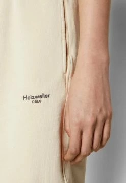 Holzweiler OSLO - Shorts - Ecru -Holzweiler shop 6b653f49433b425c91701a1e5edf3f86