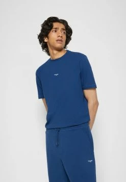 Holzweiler OSLO TROUSER - Tracksuit Bottoms - Navy 7 Holzweiler OSLO TROUSER - Tracksuit Bottoms - Navy -Holzweiler shop 70f06dc1a34a47afa8c41b83256e10c8