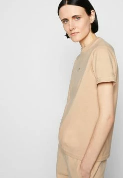 Holzweiler OSLO TEE - Basic T-shirt - Beige -Holzweiler shop 71991022baf44ee2a4008f10e52f2a36