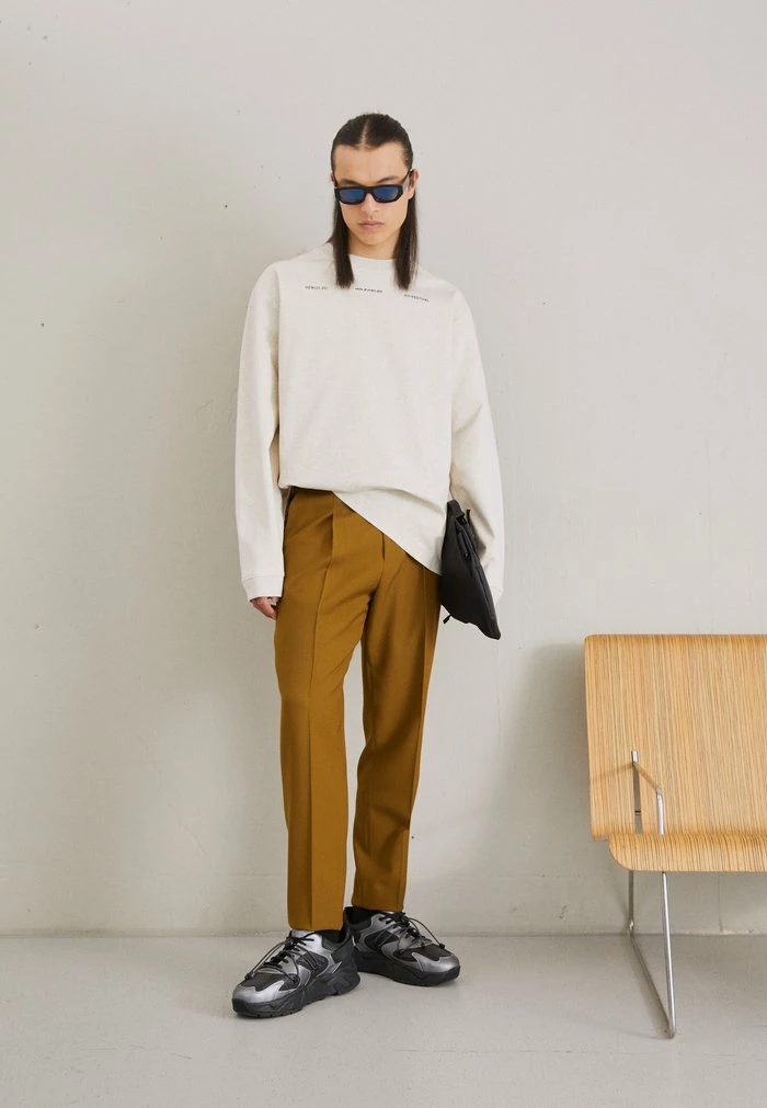 BLOOM NATIONAL CREW - Sweatshirt - grey mix Holzweiler BLOOM NATIONAL CREW - Sweatshirt - Grey Mix -Holzweiler shop 72386fdc8c9a4207b972caa1025c4625