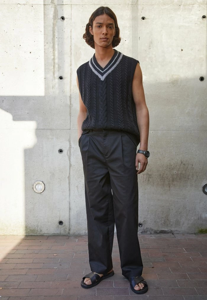 POLLI TROUSER - Trousers - black Holzweiler POLLI TROUSER - Trousers - Black -Holzweiler shop 7326f50f070442da9a57a73149be825f