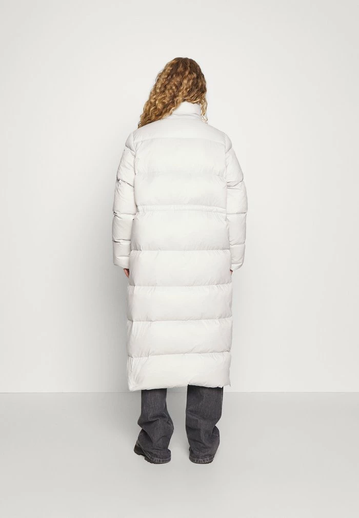 SKOGSHORN - Down coat - light grey Holzweiler SKOGSHORN - Down Coat - Light Grey -Holzweiler shop 7b5dab0cdebb4b41b597b1e629623267