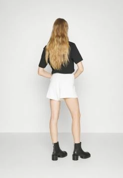 Holzweiler Shorts - Ecru -Holzweiler shop 7e28cd071c3f427da468872fe9196f69