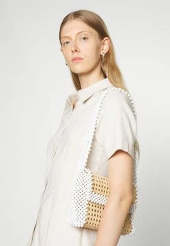 Holzweiler TUVA SHIRT - Button-down Blouse - Sand -Holzweiler shop 8624bbb29c04407d9f85f1a0702e380f