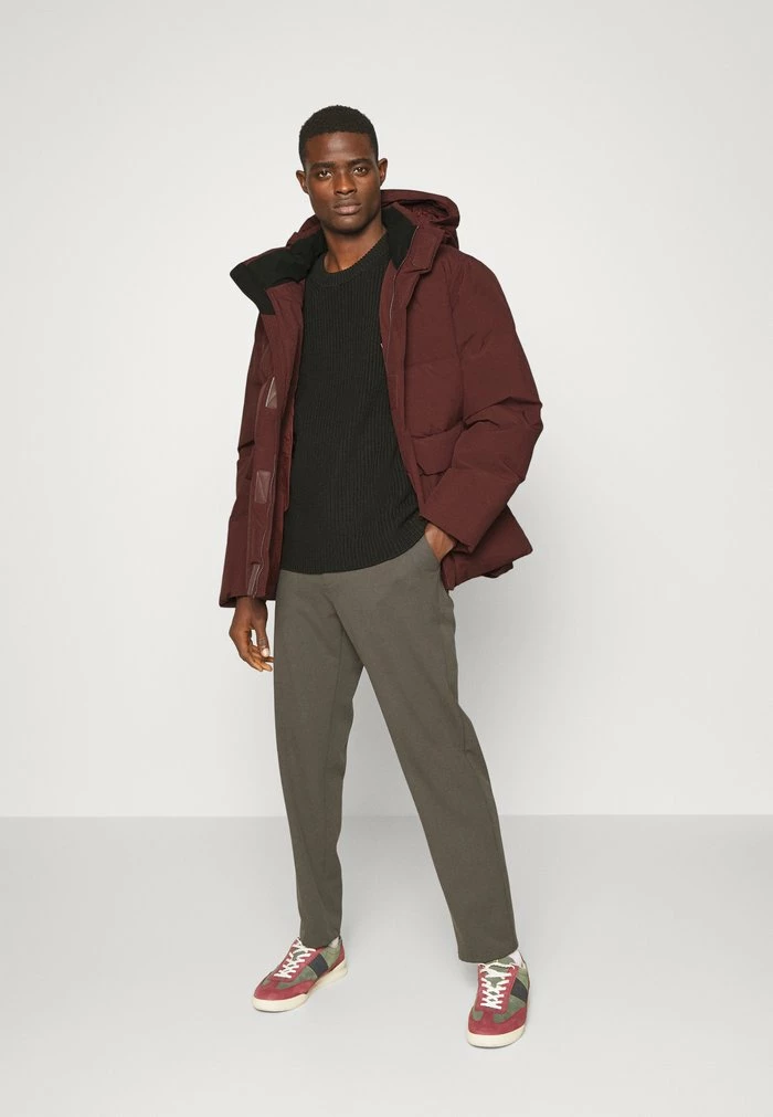DOVRE JACKET - Down jacket - burgundy red Holzweiler DOVRE JACKET - Down Jacket - Burgundy Red -Holzweiler shop 8a05191e752d46a5bf732d1360a9c049