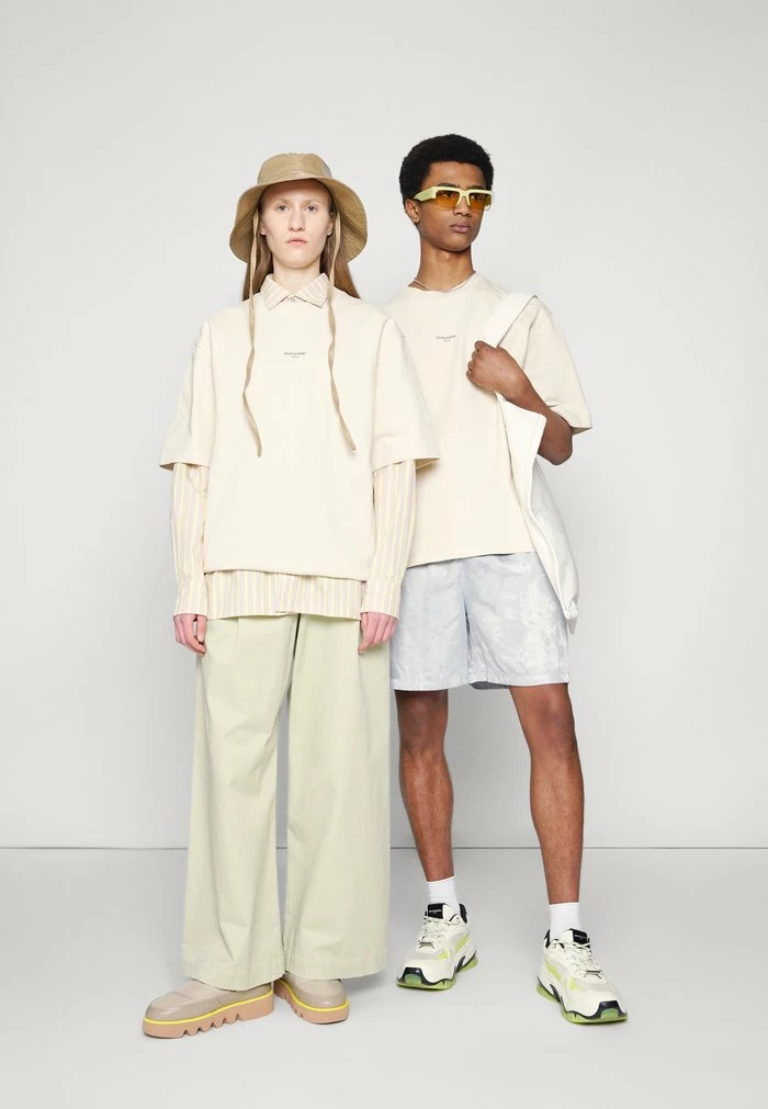 RANGER OSLO TEE UNISEX - Basic T-shirt - ecru Holzweiler RANGER OSLO TEE UNISEX - Basic T-shirt - Ecru -Holzweiler shop 8e8413dc35404ee29f1661d736b387e1