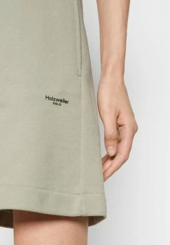 Holzweiler OSLO - Shorts - Teal 8 Holzweiler OSLO - Shorts - Teal -Holzweiler shop 8edc1e8c33184ceb9f171eef2ed8a095