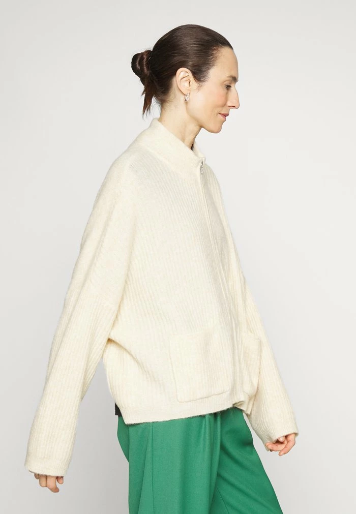 PENGUIN CARDIGAN - Cardigan - light yellow Holzweiler PENGUIN CARDIGAN - Cardigan - Light Yellow -Holzweiler shop 8ef72e2f550049428abcfdc931ac462e