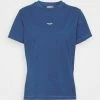 Holzweiler OSLO TEE - Basic T-shirt - Navy -Holzweiler shop a2130f690faf49b48f837c329db4ec37