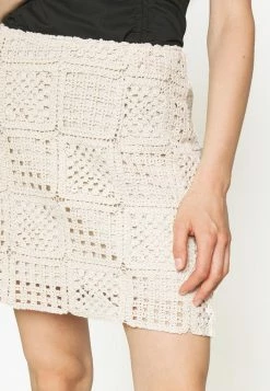 Holzweiler ADA SKIRT - Mini Skirt - Ecru 7 Holzweiler ADA SKIRT - Mini Skirt - Ecru -Holzweiler shop a4d690ee33cb45d2aaf112375e064a94