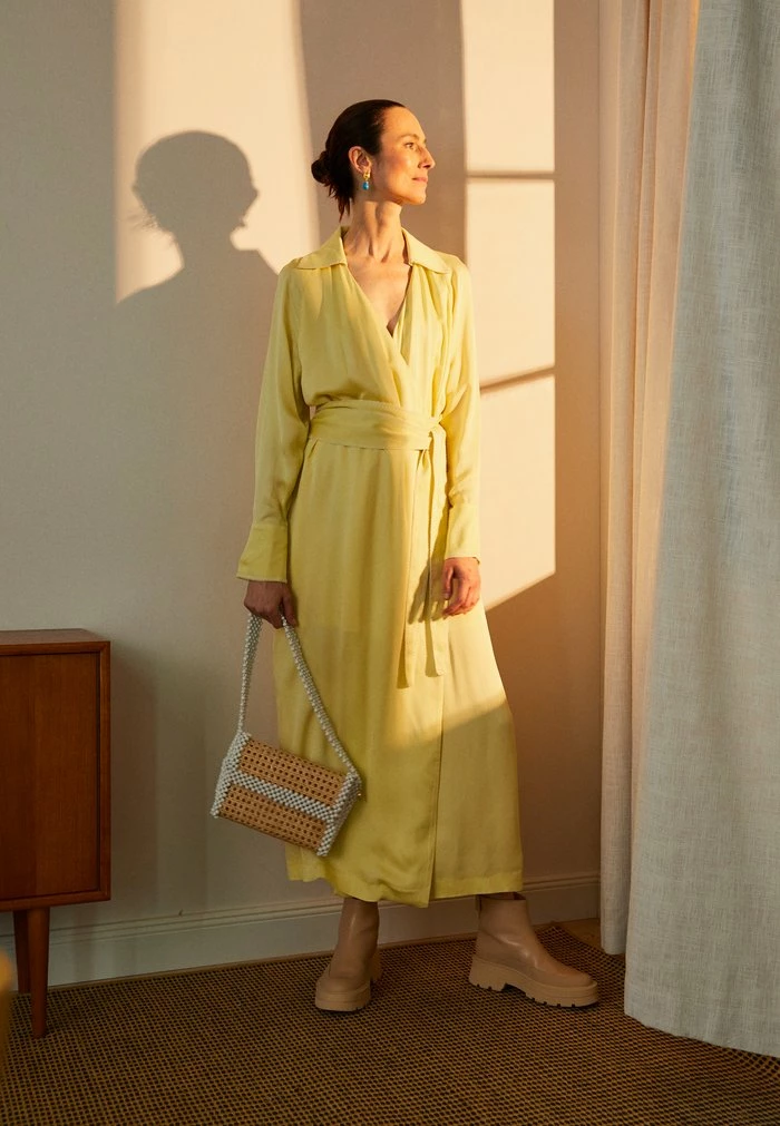 WANDER DRESS - Maxi dress - yellow Holzweiler WANDER DRESS - Maxi Dress - Yellow -Holzweiler shop a9b9cc1b5fbc402397cb738f92573f8e