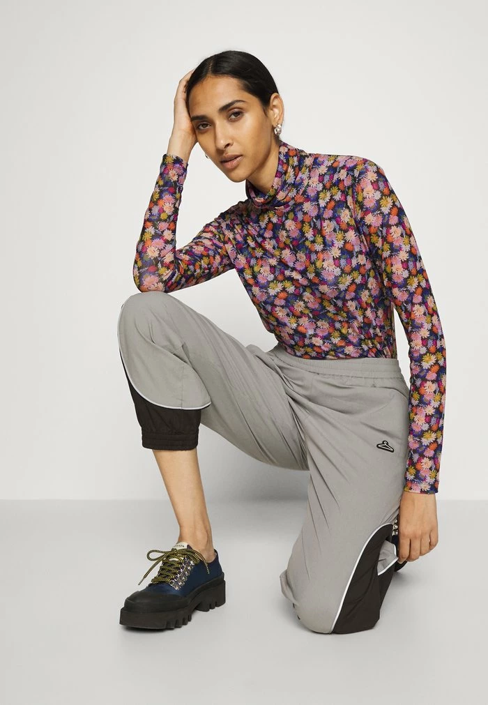 HANGER TRACK PANTS - Tracksuit bottoms - grey mix Holzweiler HANGER TRACK PANTS - Tracksuit Bottoms - Grey Mix -Holzweiler shop ab601e45d4164366aa711f600ce08054