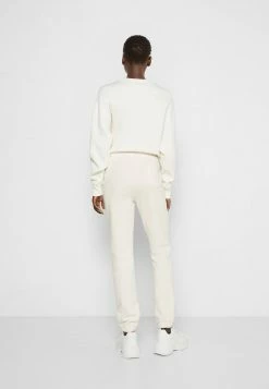 Holzweiler GABBY TROUSER - Tracksuit Bottoms - Ecru -Holzweiler shop aea18fdc634c4c27bdfe7f7f28758aa5